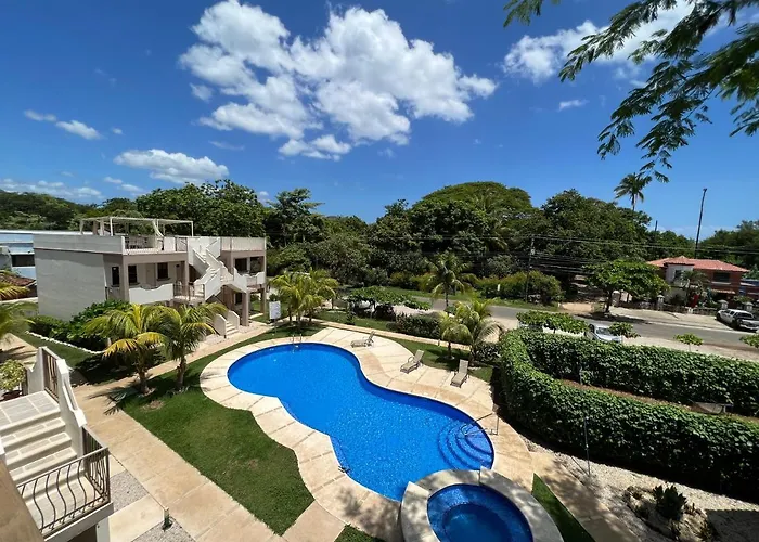 Charming With A Rooftop, Across Сasa de vacaciones *
