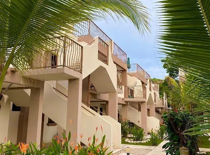 Charming With A Rooftop, Across Сasa de vacaciones *