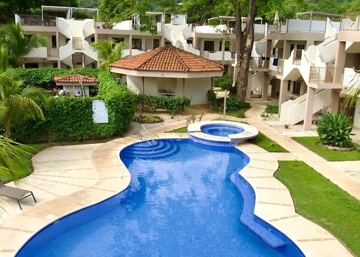 Сasa de vacaciones Charming With A Rooftop, Across