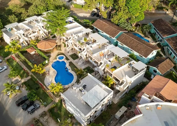 Сasa de vacaciones Charming With A Rooftop, Across *